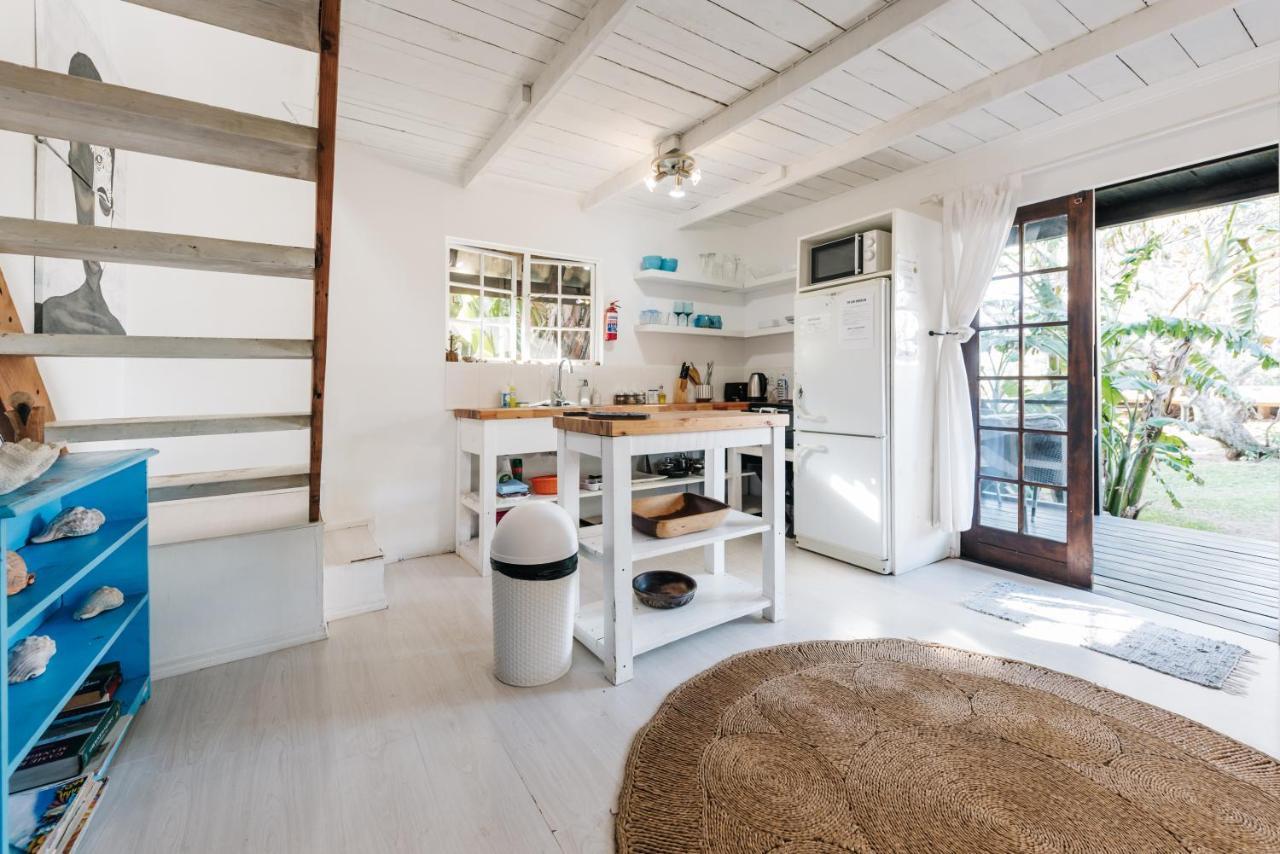 Umzumbe Surf House Lodge