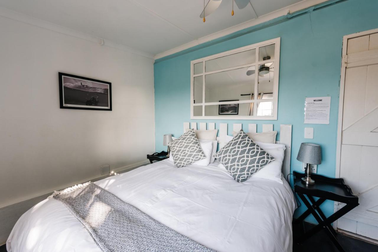 Umzumbe Surf House Lodge