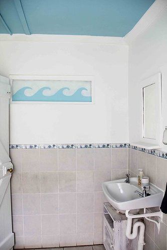 Umzumbe Surf House *