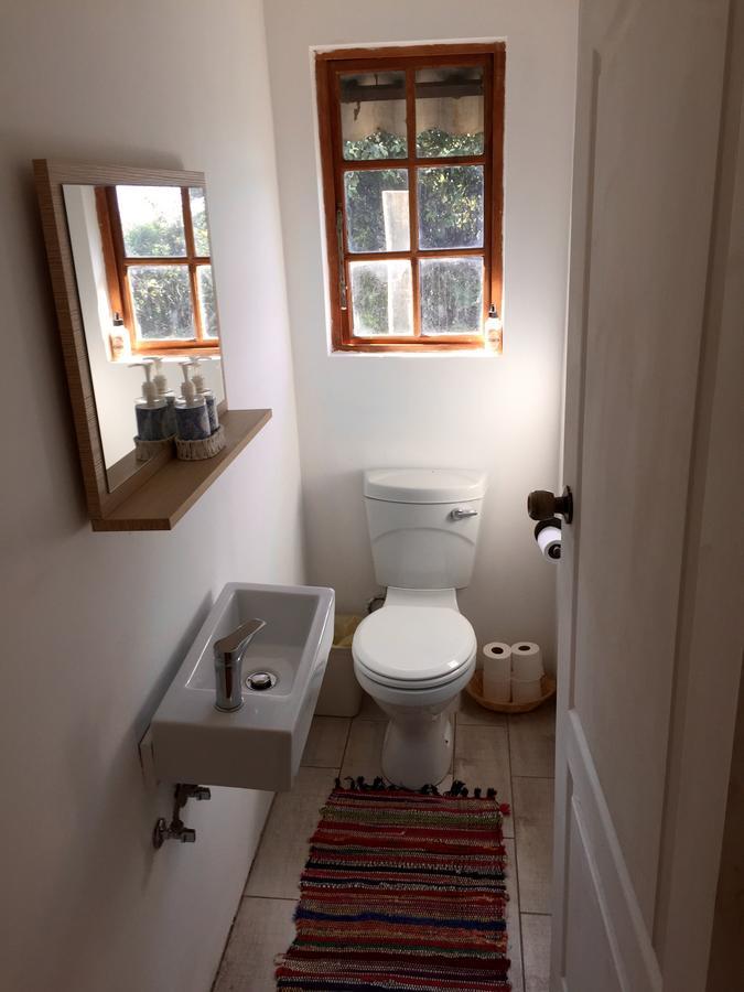 Umzumbe Surf House Lodge *