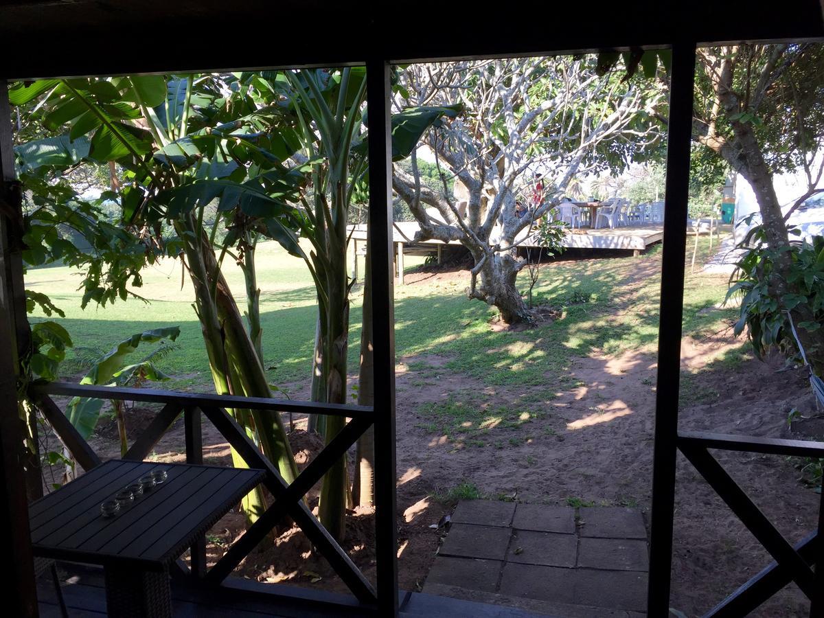 Umzumbe Surf House *