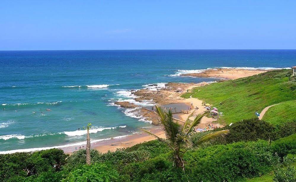 Umzumbe Surf House *